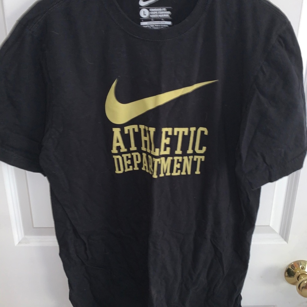 Men’s athletic tshirt